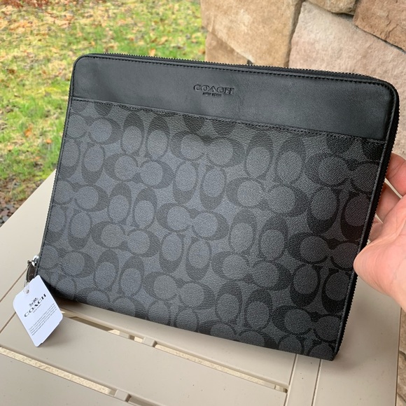 Coach Other - Authentic Coach sign. Leather zip tech /Organizer